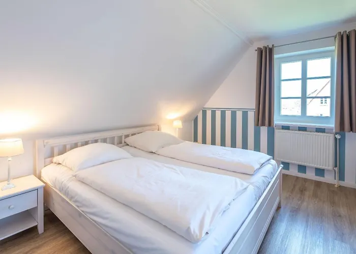 Malnfeen Hues Og * Utersum