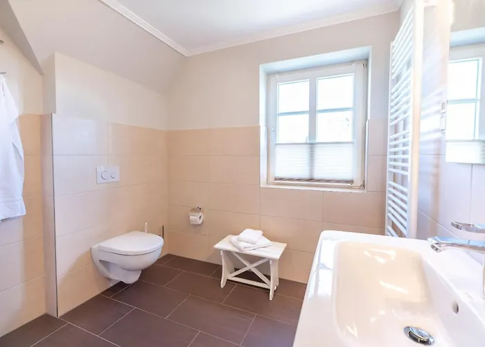 Malnfeen Hues Og Lägenhet *